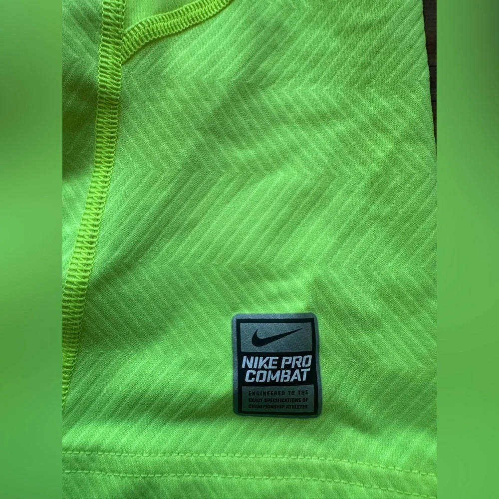 Nike Pro Combat Hyperwarm Lite Dri-Fit Volt Long Sleeve Fitted Top M